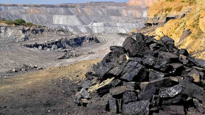 Illegal Coal Trade in Margherita Exposed After Trailer Incident in Paharpur