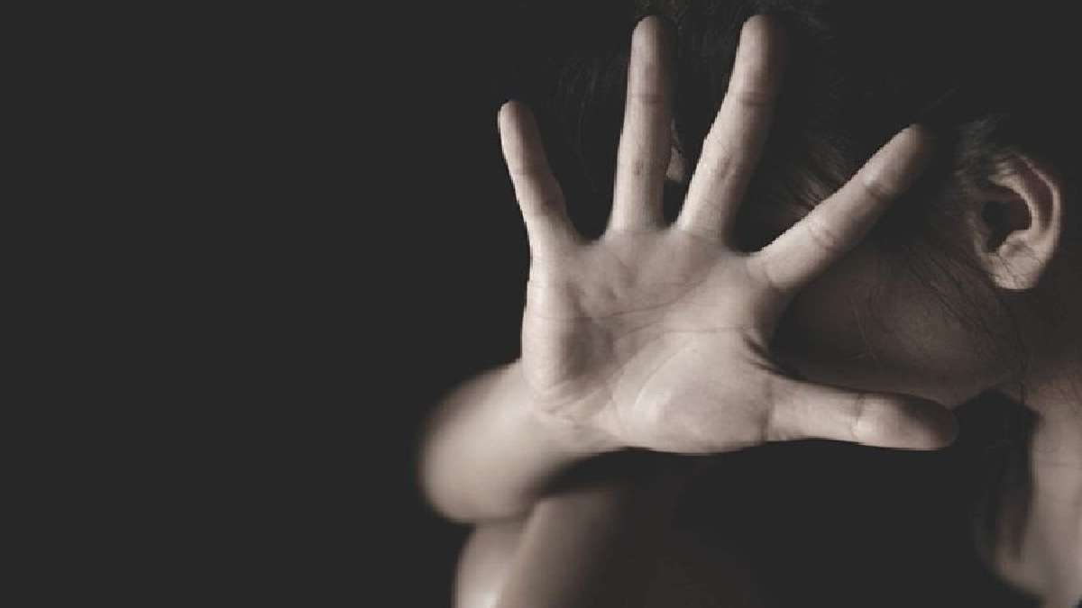 Molestation charges on civic volunteer: আকৌ পশ্চিমবংগ! এইবাৰ নেতাৰ পত্নী-কন্যাক যৌন নিৰ্যাতনৰ অভিযোগ