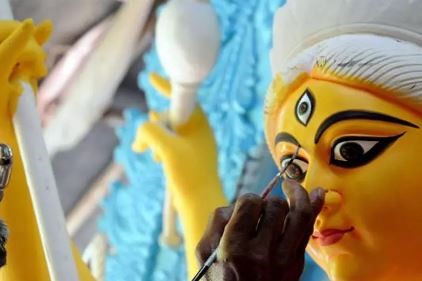 দুৰ্গা পূজাত বেশ্যাৰ মাটিৰ প্ৰয়োজন