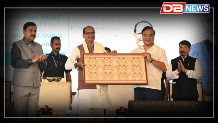 গুৱাহাটীত ৫৫ হাজাৰ পিএমএৱাই-জি ঘৰৰ গৃহপ্ৰৱেশৰ ভাৰ্চুৱেল অনুষ্ঠানত অংশগ্ৰহণ কৰিলে কেন্দ্ৰীয় মন্ত্ৰী শিৱৰাজ সিং চৌহানে । PMAY-G