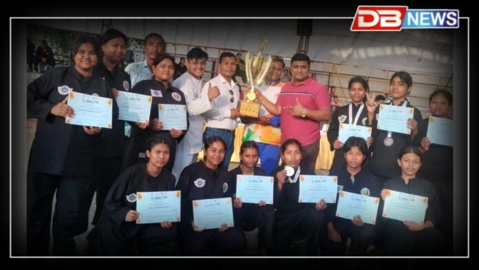 Women's Penchak Silat League 2025: মহাৰাষ্ট্ৰৰ অনুষ্ঠিত আস্মিতা ৰাষ্ট্ৰীয় খেল' ইণ্ডিয়া উইমেন পেন্‌চাক চিলাট লীগত অসমে সোণ, ৰূপৰ আৰু ব্ৰঞ্জৰ পদকেৰে দ্বিতীয় স্থান দখল কৰে