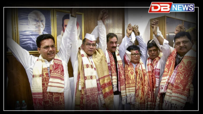 'এইবাৰ কংগ্ৰেছেই কংগ্ৰেছৰ বন্ধু হ’ব' — গৌৰৱ গগৈআনুস্থানিকভাবে প্ৰদেশ কংগ্ৰেছৰ সভাপতি হিচাপে দায়িত্ব গ্ৰহণ । Garuva Gogi