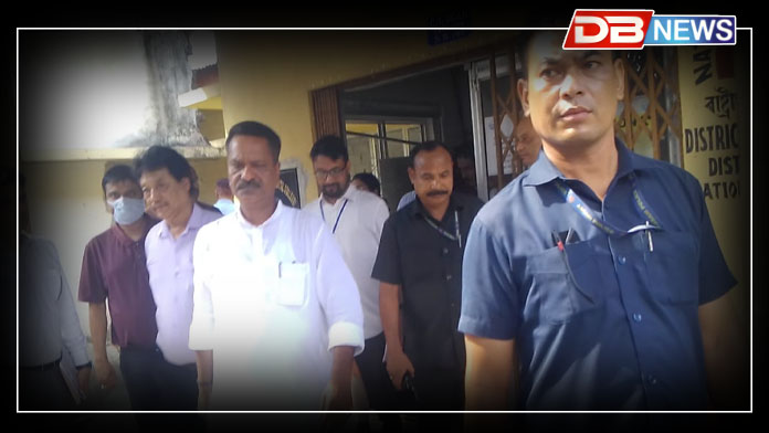 ওদালগুৰি অসামৰিক চিকিৎসালয় পৰিদৰ্শন মন্ত্ৰী অশোক সিংহলৰ চিকিৎসালয়খনৰ বিভিন্ন সমস্যা সমাধানৰ বাবে বিভাগীয় কৰ্তৃপক্ষক প্ৰদান কৰে নিৰ্দেশ । Ashok Singhal