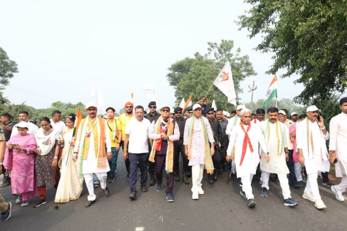 “চৰ্দাৰ বল্লভভাই পেটেলে কল্পনা কৰা ‘একত্ৰিত ভাৰত’ৰ পৰা প্ৰধানমন্ত্ৰী নৰেন্দ্ৰ মোদীৰ নেতৃত্বত শ্ৰেষ্ঠ আৰু আত্মনিৰ্ভৰশীল ভাৰতলৈ দেশখনে একতাৰ বাটেৰে আগবাঢ়ি গৈ আছে”: সৰ্বানন্দ সোণোৱাল । Sarbananda Sonowal