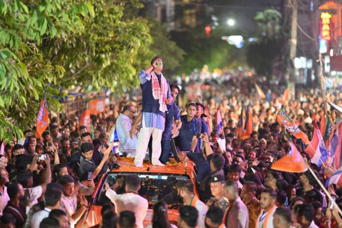 “দুবছৰে বুকুত জুই লৈ আছো” — কংগ্ৰেছ আৰু সংবাদমাধ্যমৰ একাংশৰ বিৰুদ্ধে সৰৱ মুখ্যমন্ত্ৰী Himanta Biswa Sarma