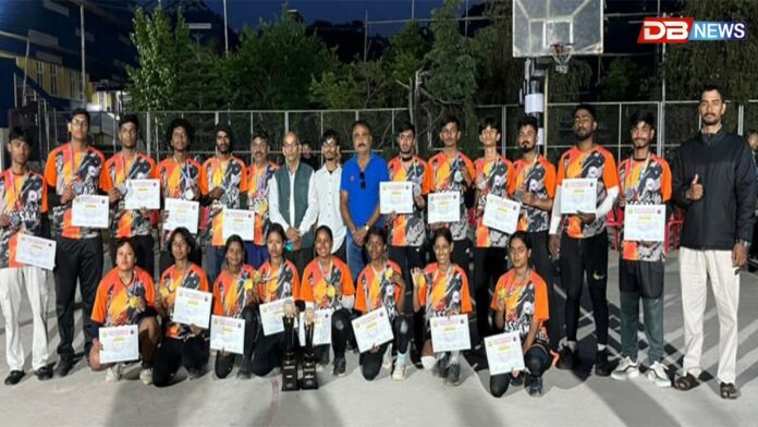 অসমৰ মহিলা দলে দ্বিতীয় পূৱ মন্ডল নেচনেল ৰোলবল প্ৰতিযোগিতাৰ খিতাপ অৰ্জন কৰাৰ বিপৰীতে পুৰুষ দলৰ ৰানাৰ্চ আপ