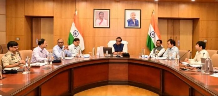 NEET-UG পৰীক্ষাৰ পূৰ্বে ৰাজ্য চৰকাৰৰ গুৰুত্বপূৰ্ণ পৰ্যালোচনা বৈঠক, স্বচ্ছভাৱে পৰীক্ষা অনুষ্ঠিত কৰাৰ নিৰ্দেশ মুখ্যমন্ত্ৰীৰ