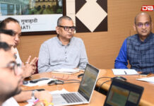 বানপীড়িত জিলাসমূহত সাহায্য সামগ্ৰী বিতৰণ, অত্যাৱশ্যকীয় সামগ্ৰীৰ যোগান সন্দৰ্ভত পৰ্যালোচনা বিভাগীয় মন্ত্ৰী কৌশিক ৰায়ৰ বানপীড়িত জিলাসমূহত সাহায্য সামগ্ৰী বিতৰণ, অত্যাৱশ্যকীয় সামগ্ৰীৰ যোগান সন্দৰ্ভত পৰ্যালোচনা বিভাগীয় মন্ত্ৰী কৌশিক ৰায়ৰ
