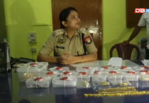 প্ৰৱঞ্চনাৰে ৫৮ লাখ টকাৰ সোণৰ অলংকাৰ আত্মসাৎ কৰা এগৰাকী মহিলাক আটক আৰক্ষীৰ প্ৰৱঞ্চনাৰে ৫৮ লাখ টকাৰ সোণৰ অলংকাৰ আত্মসাৎ কৰা এগৰাকী মহিলাক আটক আৰক্ষীৰ
