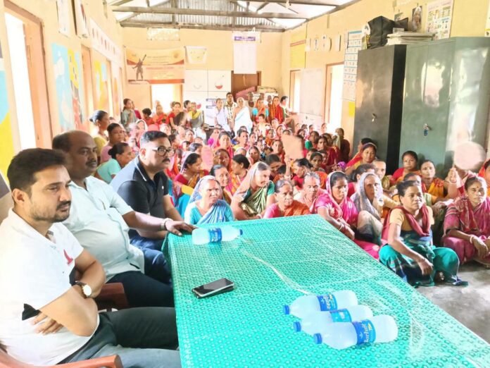 বিজনী সমষ্টিৰ বিধায়কৰ মহানুভৱতাঃ ৩৬ জন ৰোগীক চিকিৎসাৰ কিছু আৰ্থিক সাহাৰ্য