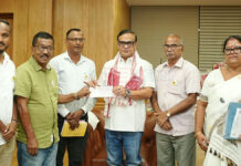 মুখ্যমন্ত্ৰী সাহায্য পুঁজিলৈ আশাৰ আলোক, য়ুথ ক্লাব, ব্ৰাহ্মণ সভাৰ ২.৬১ লাখ টকা প্ৰদান মুখ্যমন্ত্ৰী সাহায্য পুঁজিলৈ আশাৰ আলোক, য়ুথ ক্লাব, ব্ৰাহ্মণ সভাৰ ২.৬১ লাখ টকা প্ৰদান