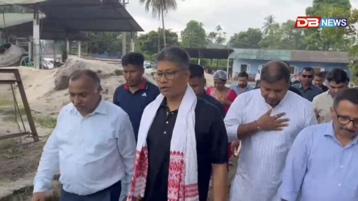 অসমত মাখনা খেতিৰ অপাৰ সম্ভাৱনা : মন্ত্ৰী পীয়ুষ হাজৰিকা, ক্ষেত্ৰীৰ বামফৰস্থিত 