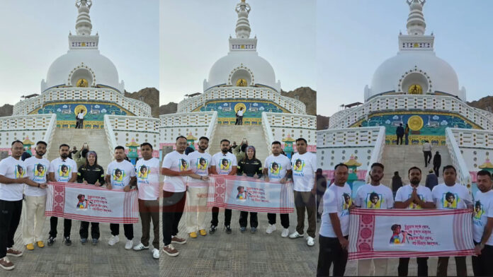 লেহ-লাডাখৰ শান্তি স্তুপত হিয়াৰ আমঠু জুবিন গাৰ্গলৈ শ্ৰদ্ধাঞ্জলি