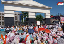 চিচিবৰগাঁৱত সম-জিলা আয়ুক্ত কাৰ্যালয় স্থাপনৰ দাবীত ধেমাজি জিলা আয়ুক্ত কাৰ্যালয়ৰ সন্মুখত উত্তাল প্ৰতিবাদঃ দাবী পূৰণ নহ’লে আন্দোলন দিছপুৰ-দিল্লীলৈ নিয়াৰ হুংকাৰ, সাংসদ-বিধায়কৰ বাসগৃহ ঘেৰাও কৰাৰো সকীয়নি চিচিবৰগাঁৱত সম-জিলা আয়ুক্ত কাৰ্যালয় স্থাপনৰ দাবীত ধেমাজি জিলা আয়ুক্ত কাৰ্যালয়ৰ সন্মুখত উত্তাল প্ৰতিবাদ